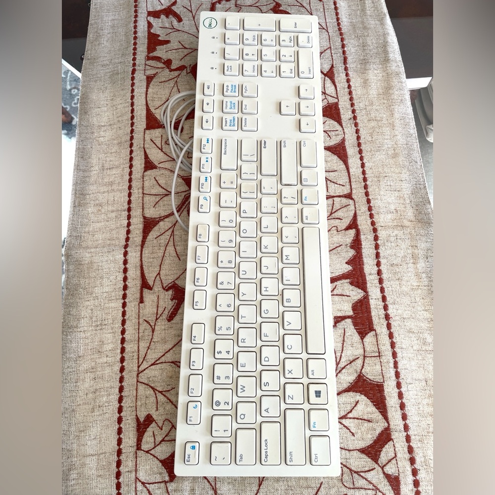 Dell Keyboard - Picture 3 of 3